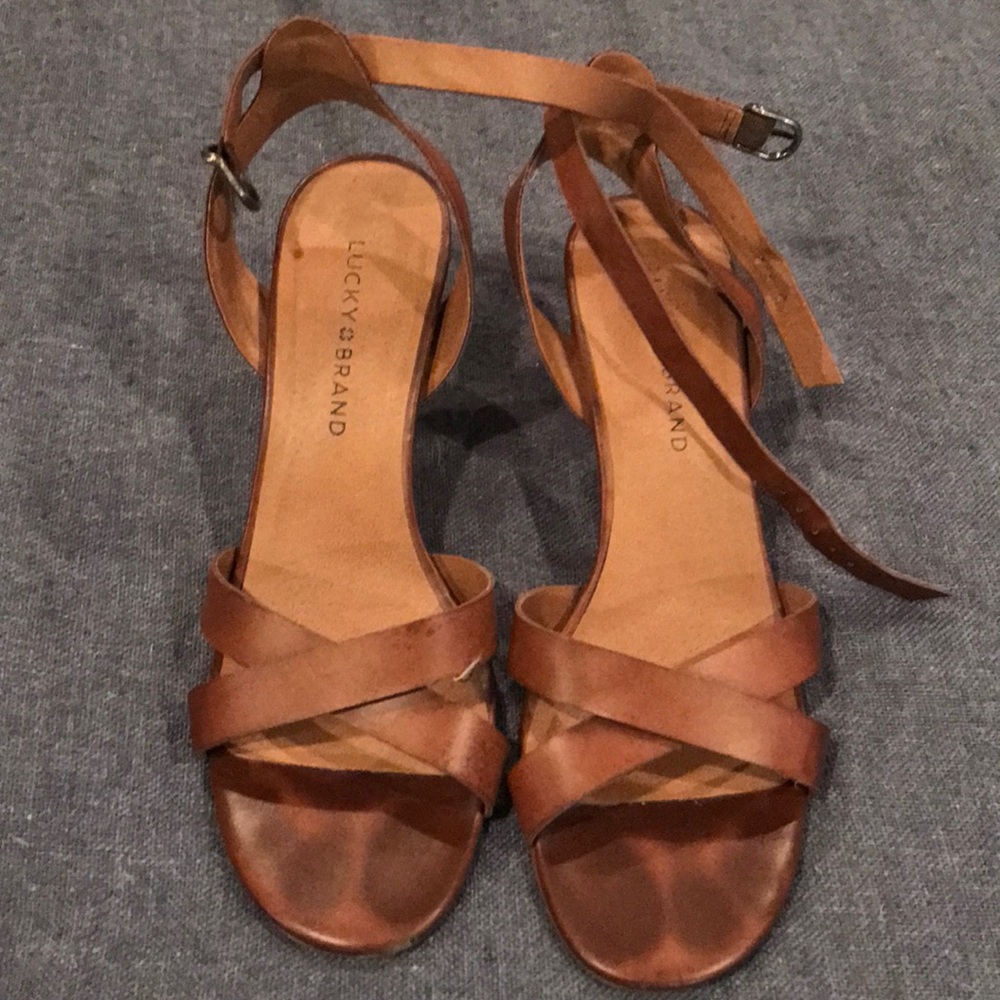 Size 8 1/2 lucky brand sandal heels
